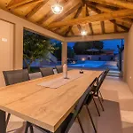 Holiday home Amazing Home In Sikovo