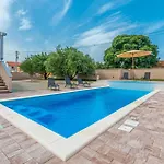 Holiday home Amazing Home In Sikovo *